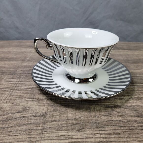 Ciroa Luxe‎ Porcelain Metallic Striped Teacup and Saucer - Picture 1 of 8
